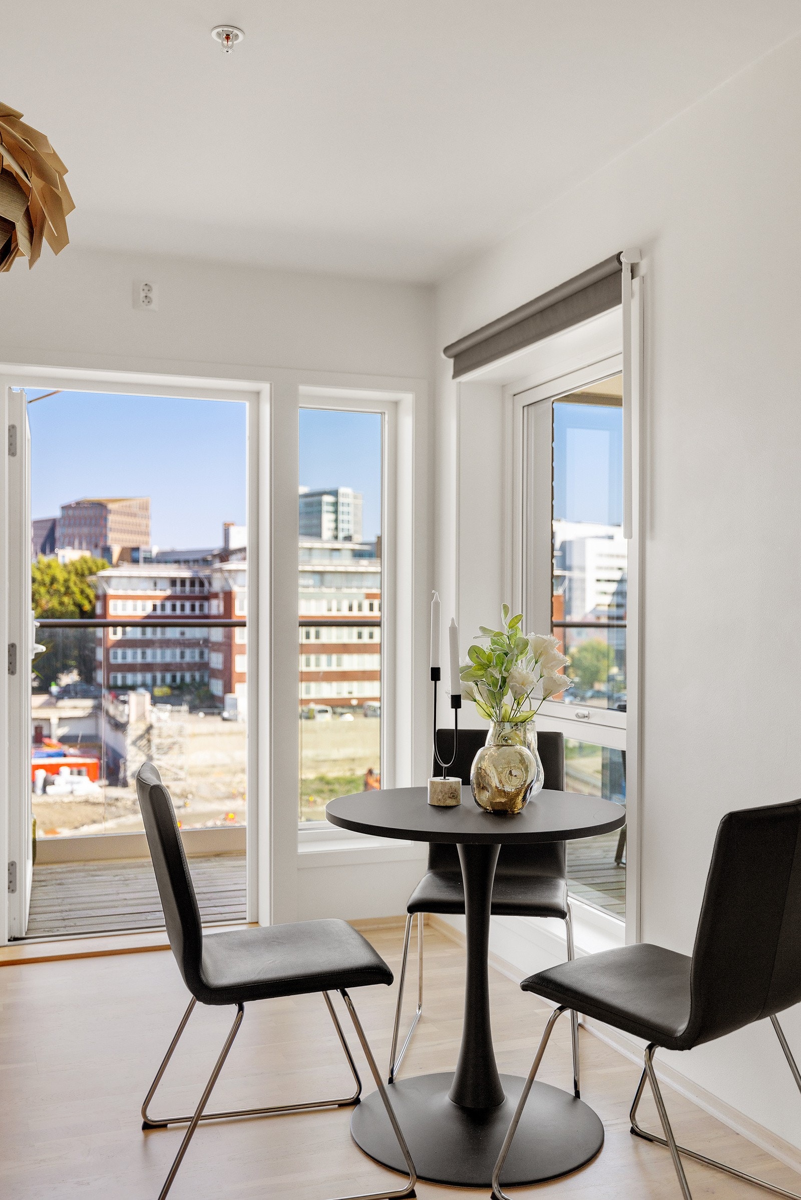 Her kan du nyte et godt måltid med utsikt! Galleribilde