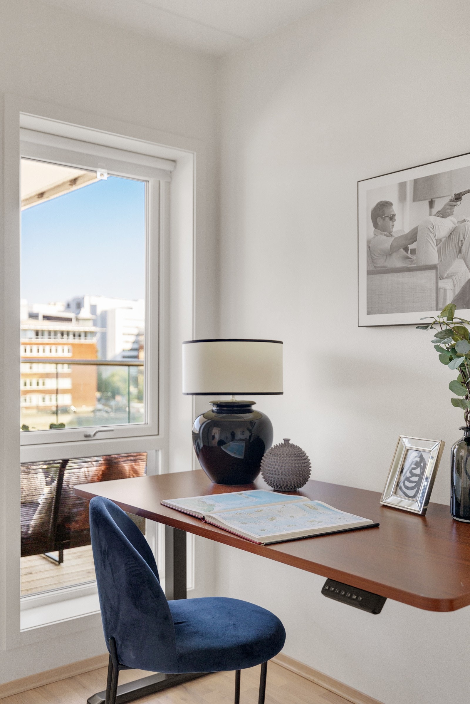 Hva med å kombinere soverom og kontor? Galleribilde