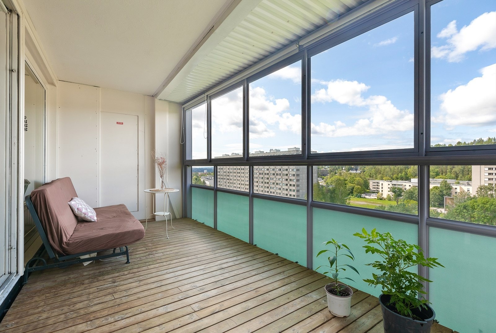 Innglasset balkong med mulighet for avslapning Galleribilde
