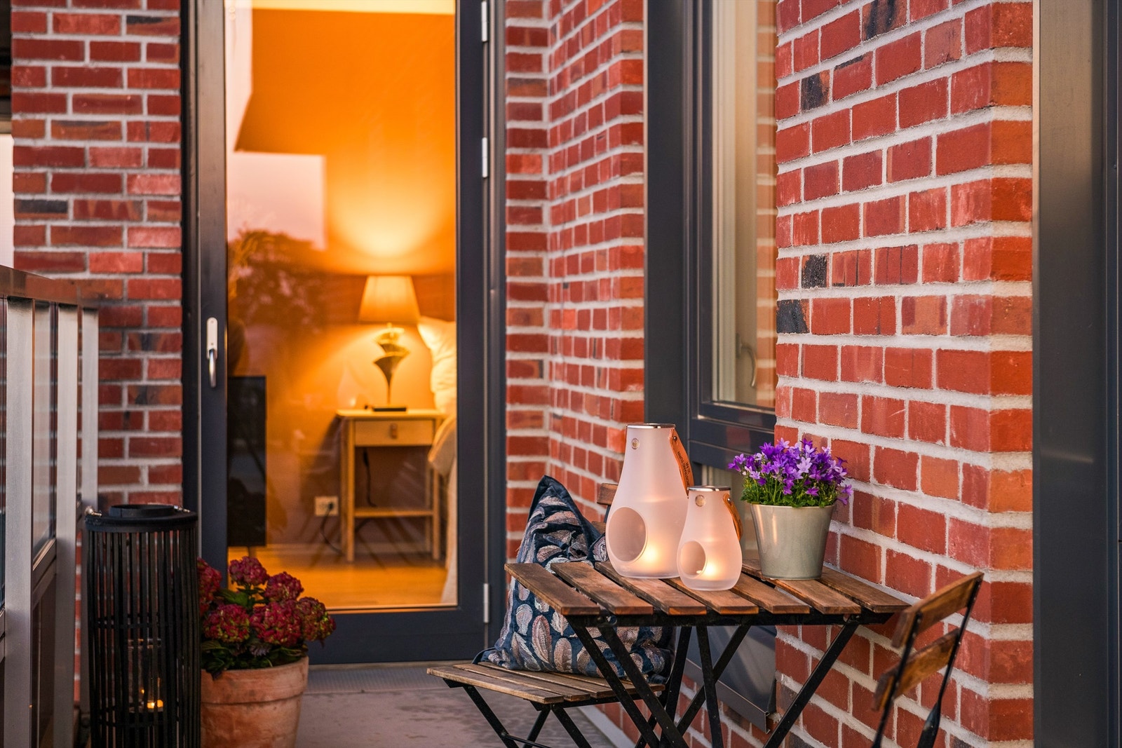 Terrasse - kveld. Galleribilde