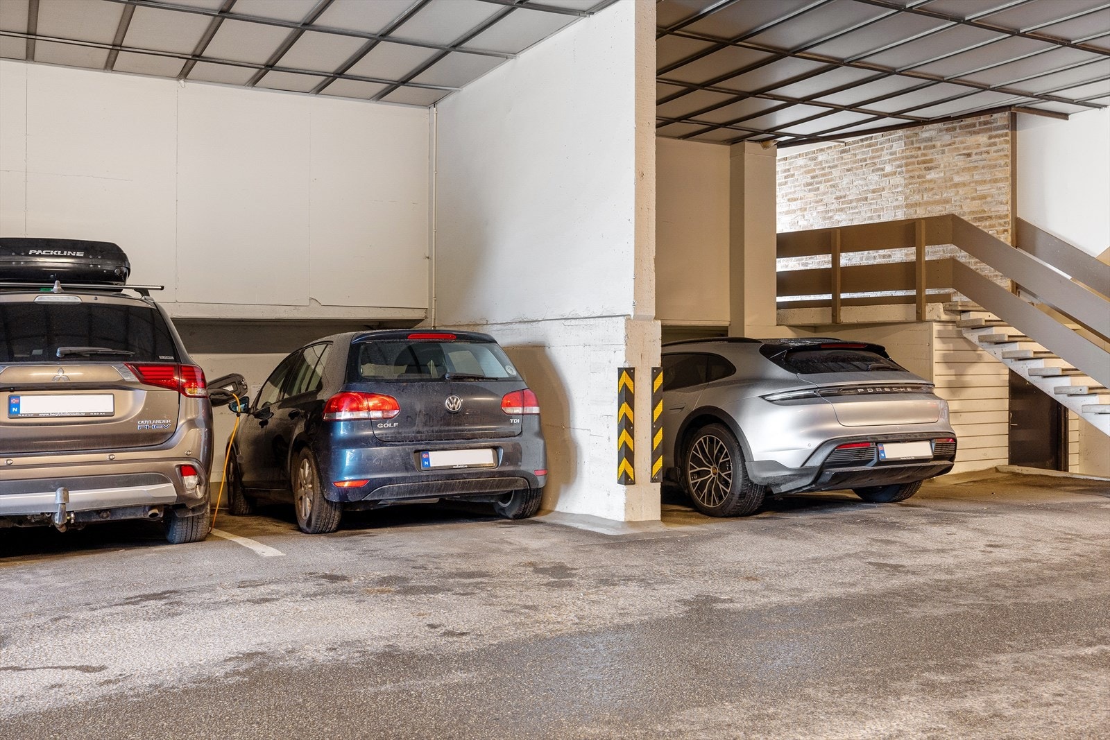 Egen parkeringsplass i garasjeanlegg (plass nr 39) med mulighet for elbil lader Galleribilde