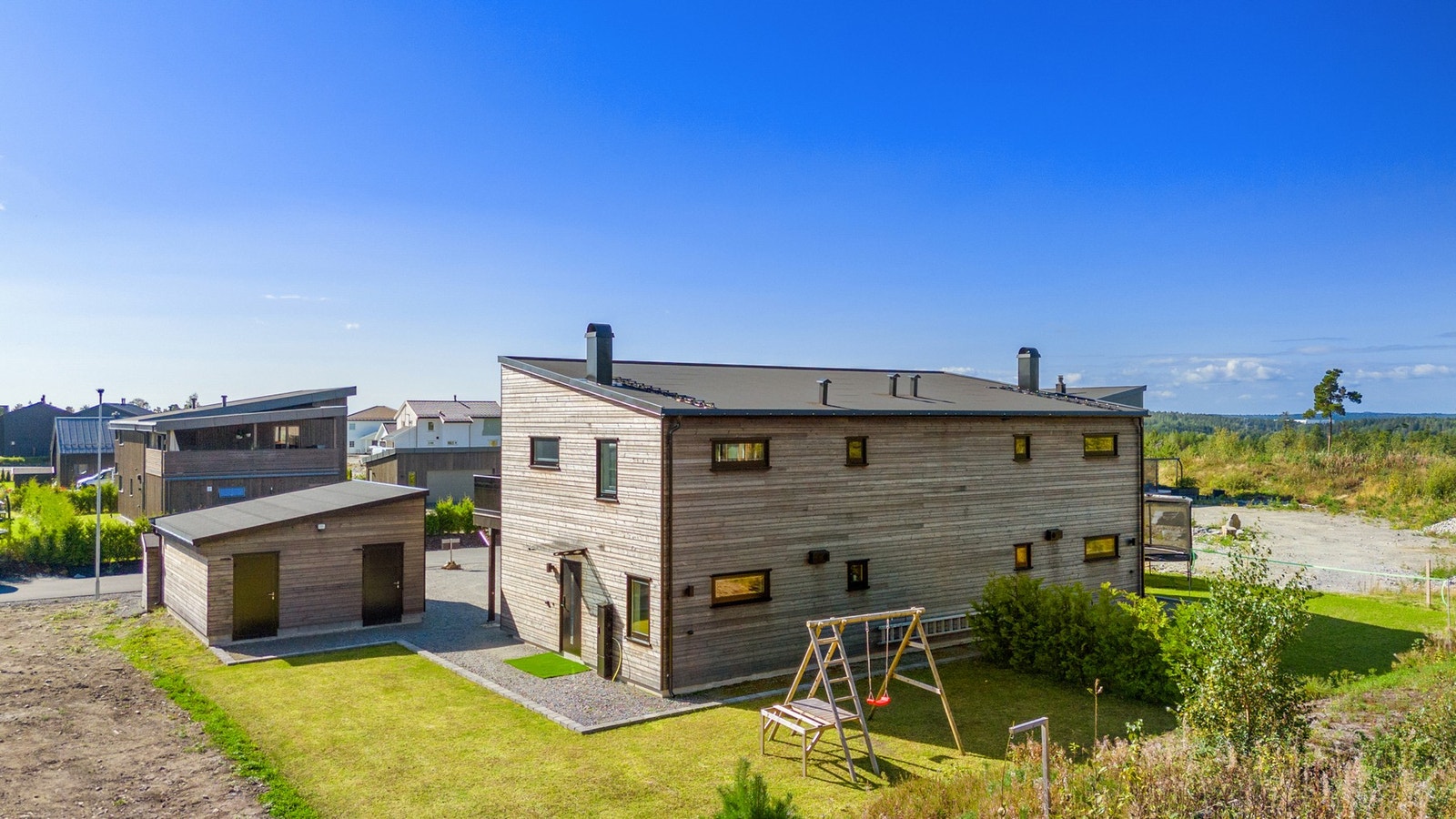 Kledning er av malmfuru. Galleribilde