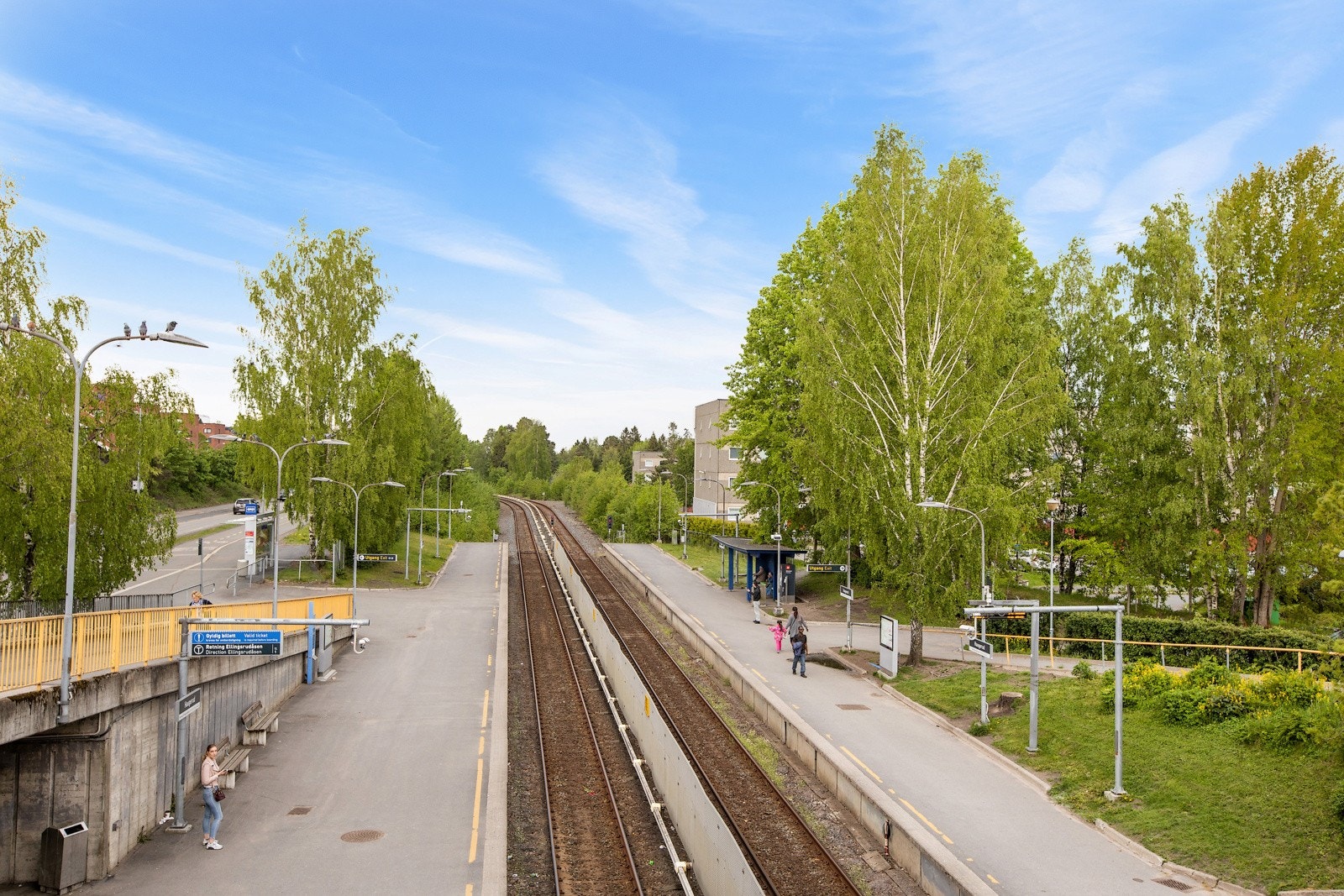 Det er ca. 700 meter fra boligen til Haugerud t-banestasjon med hyppige avganger mot sentrum. Galleribilde