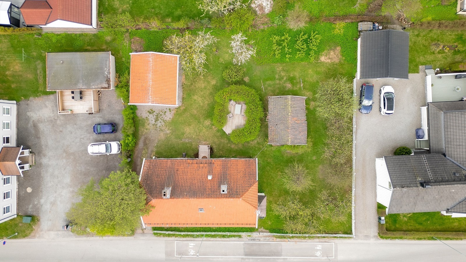 Tomten er på over 1 mål Galleribilde