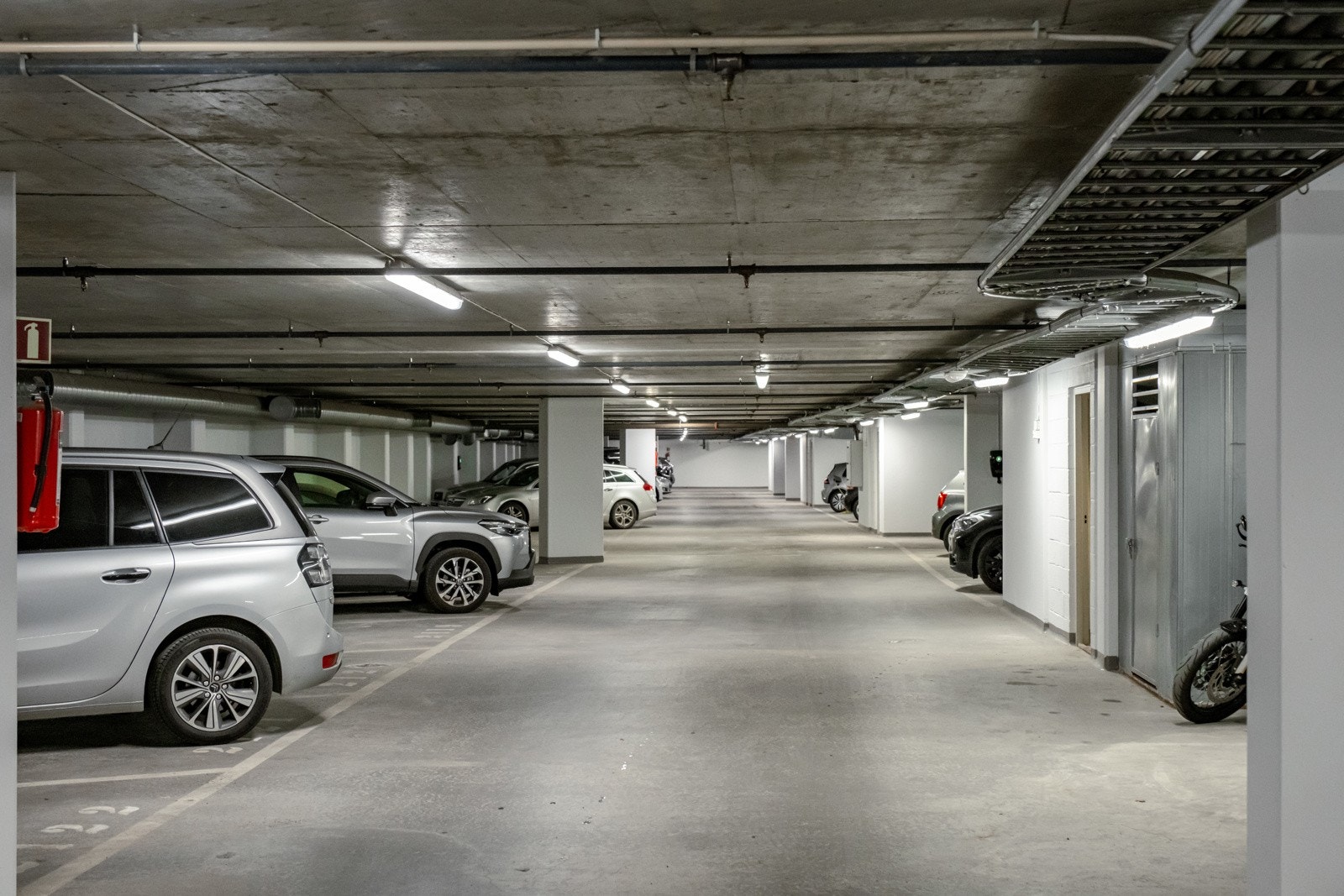 Denne tar deg ned til garasjen, og så klart ut på gaten om det er dit du skal. Galleribilde