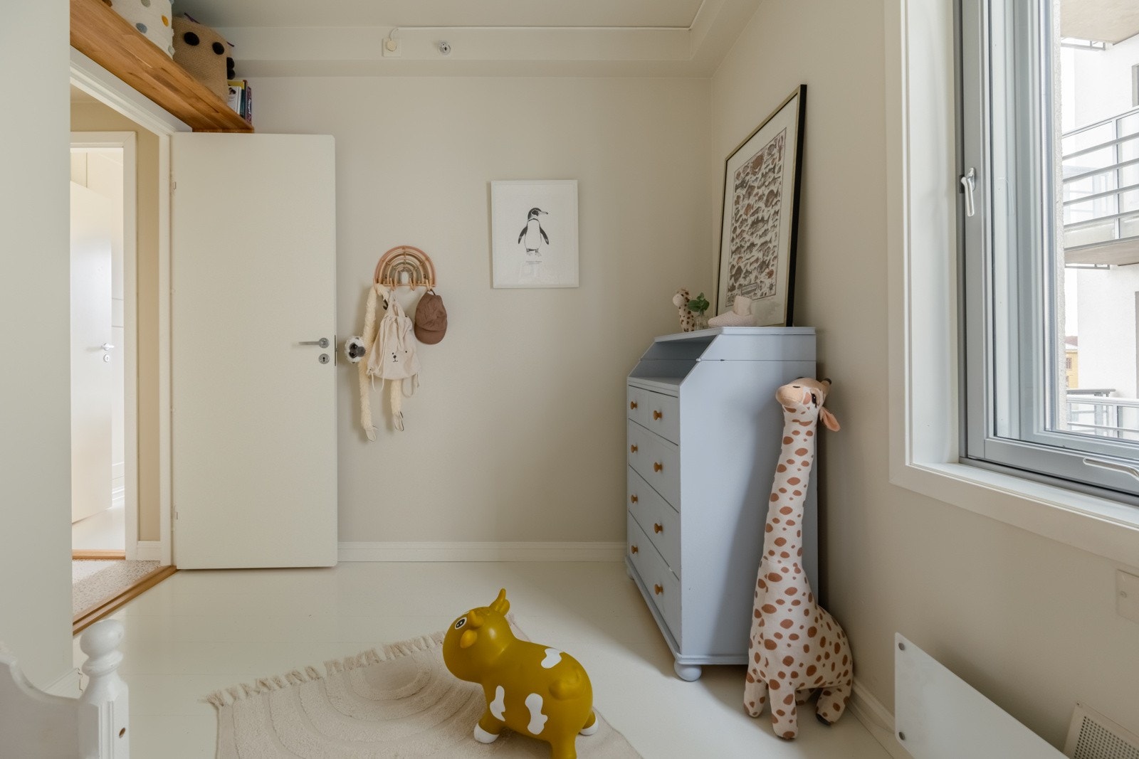 Her kan man jo også installere en garderobe om man vil ha det. Galleribilde