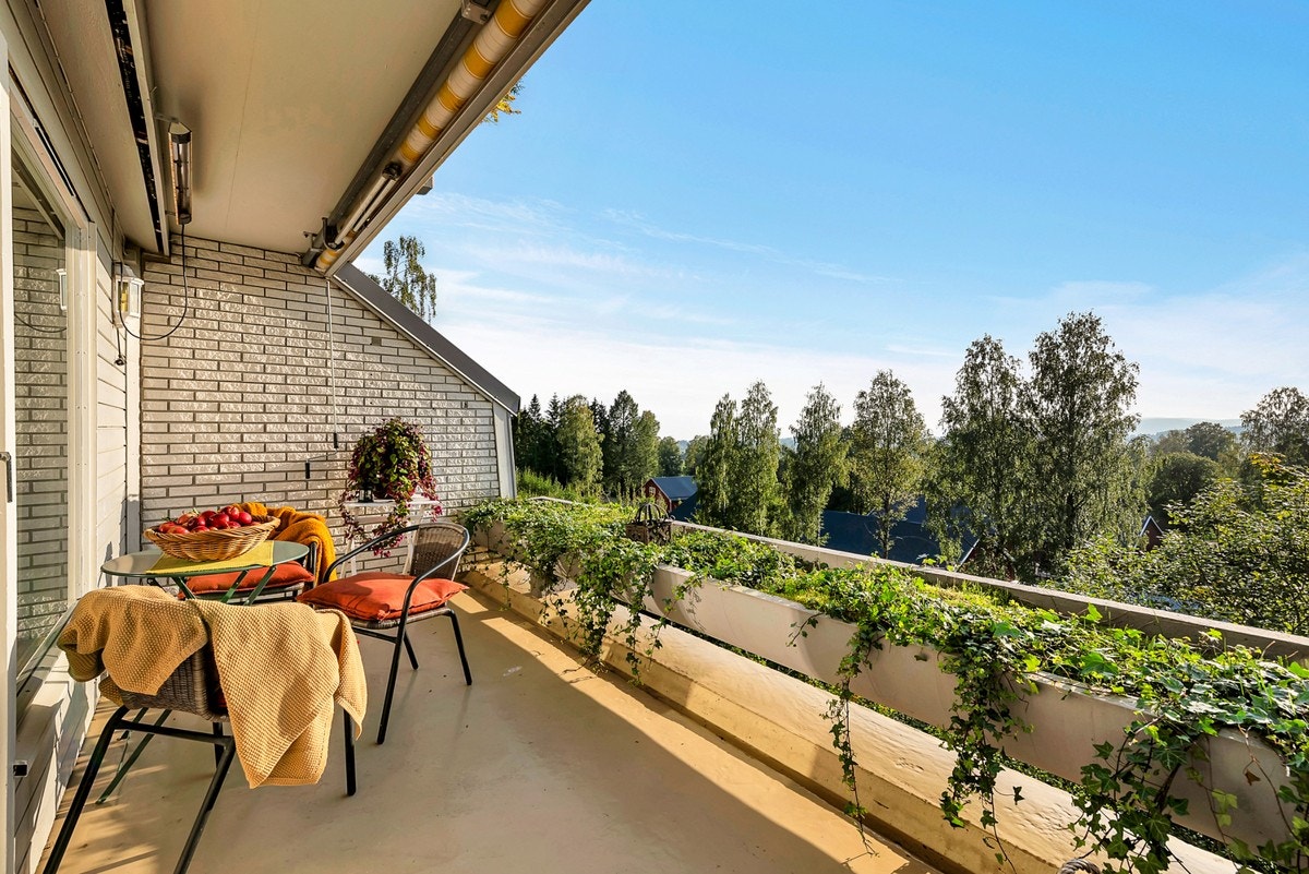 Velkommen til Olaf Bulls vei 38 - Presentert av Henrik Munkvold v/EIE eiendomsmegling Avd. Røa! Galleribilde