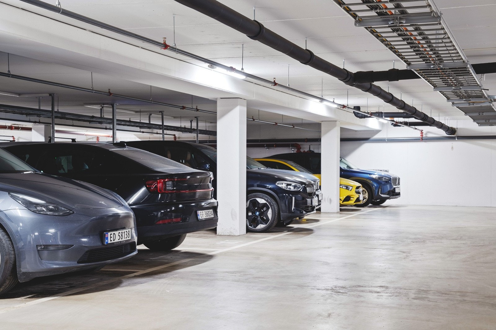 Det medfølger ikke parkeringsplass. Selger leier per dags dato parkeringsplass med elbillader. Galleribilde