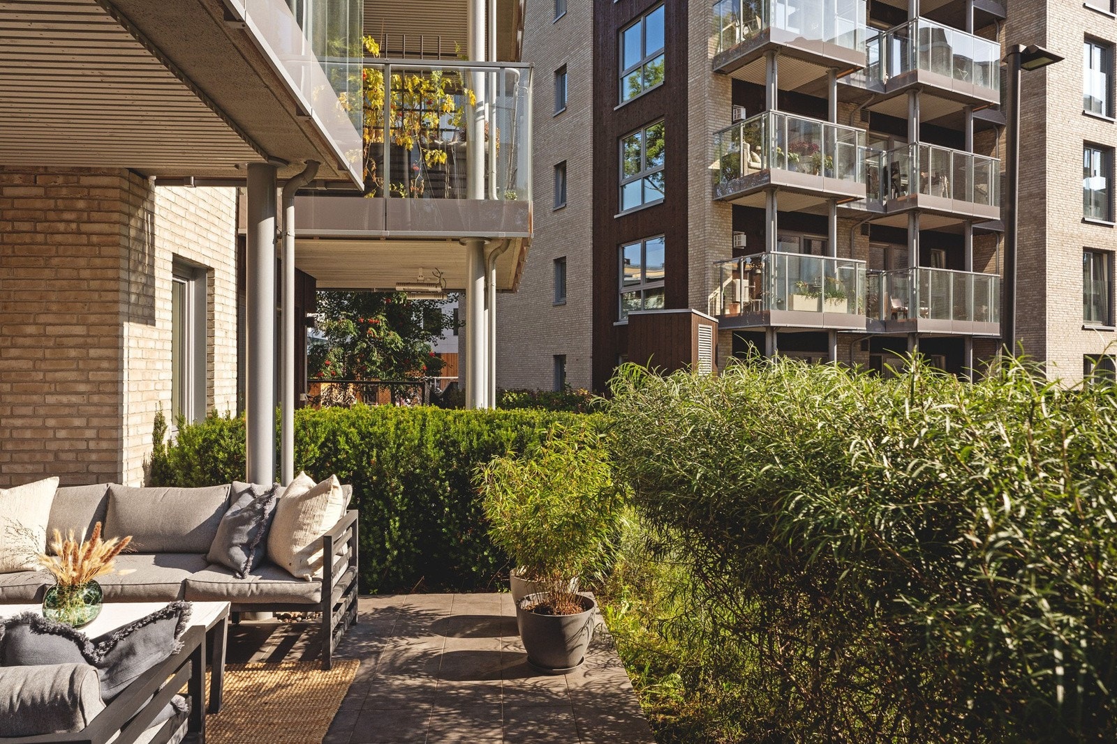 Med fantastiske solforhold og masse plass, ligger alt til rette for at de varme dagene kan nytes her ute. Galleribilde