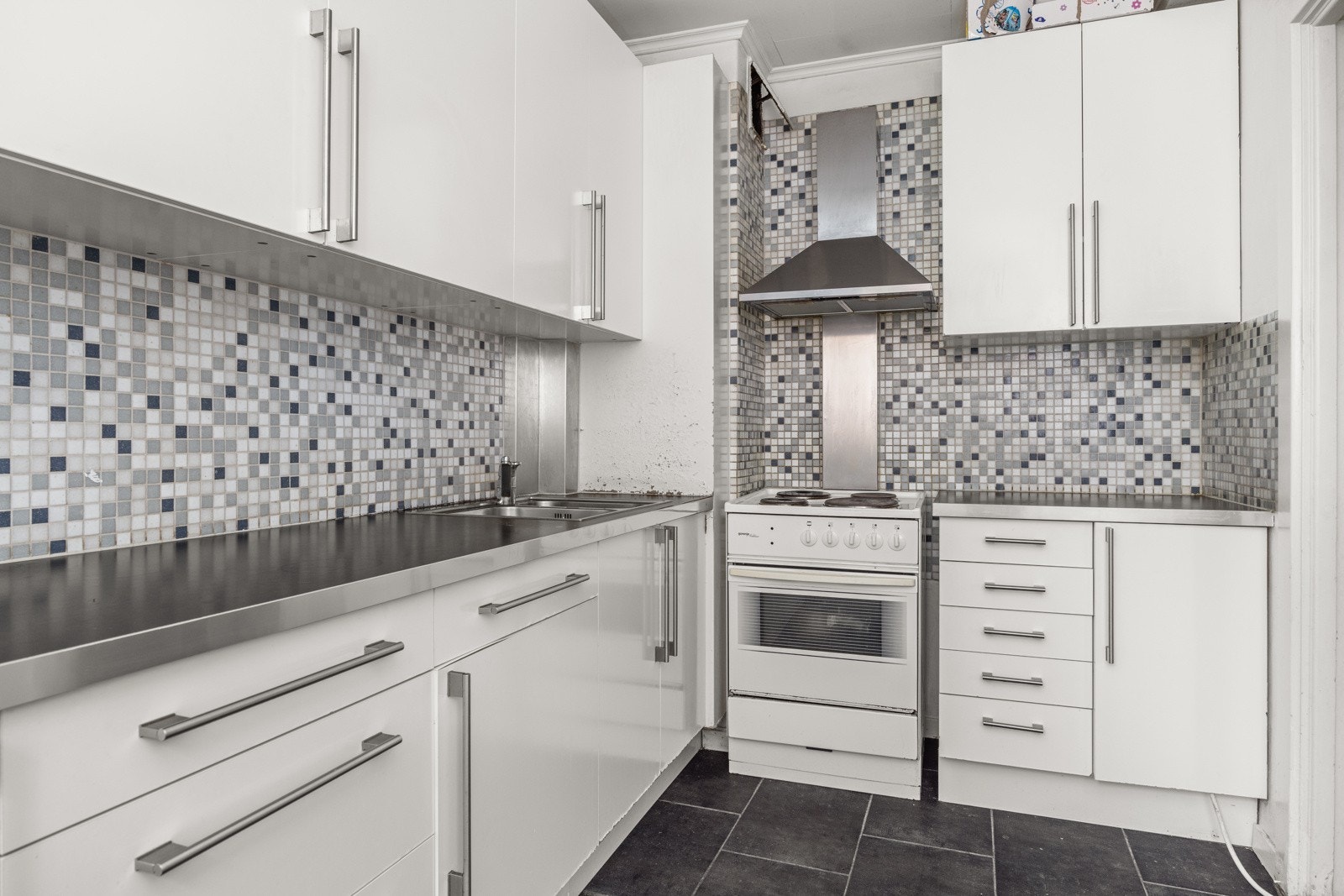 God skap- og benkeplass Galleribilde