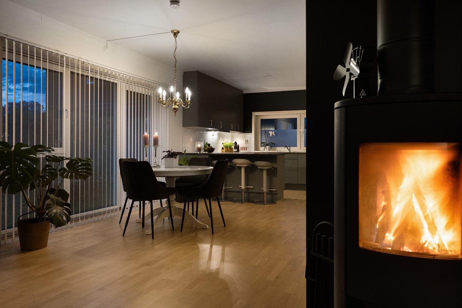 Peis gir ekstra hygge på kalde og mørke kvelder. Galleribilde