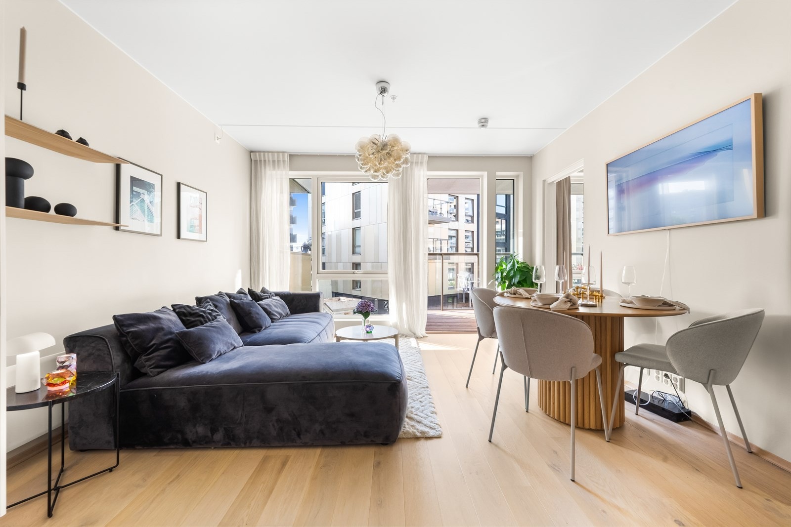 Kasper Hillås har gleden av å presentere Nycoveien 14! Galleribilde