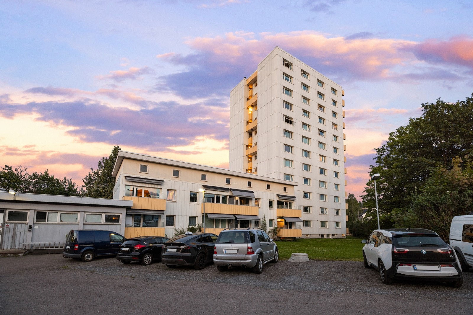 Leiligheten ligger i et sentralt, attraktivt og rolig boligområde på Teisen Galleribilde