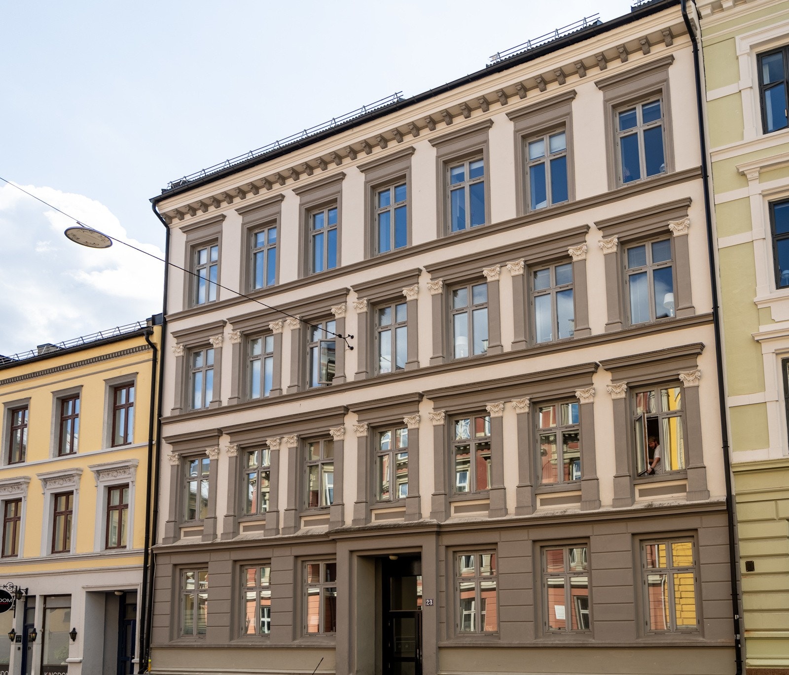 Bygården ligger mellom Observatoriegata, som er en enveiskjørt blindgate. Galleribilde