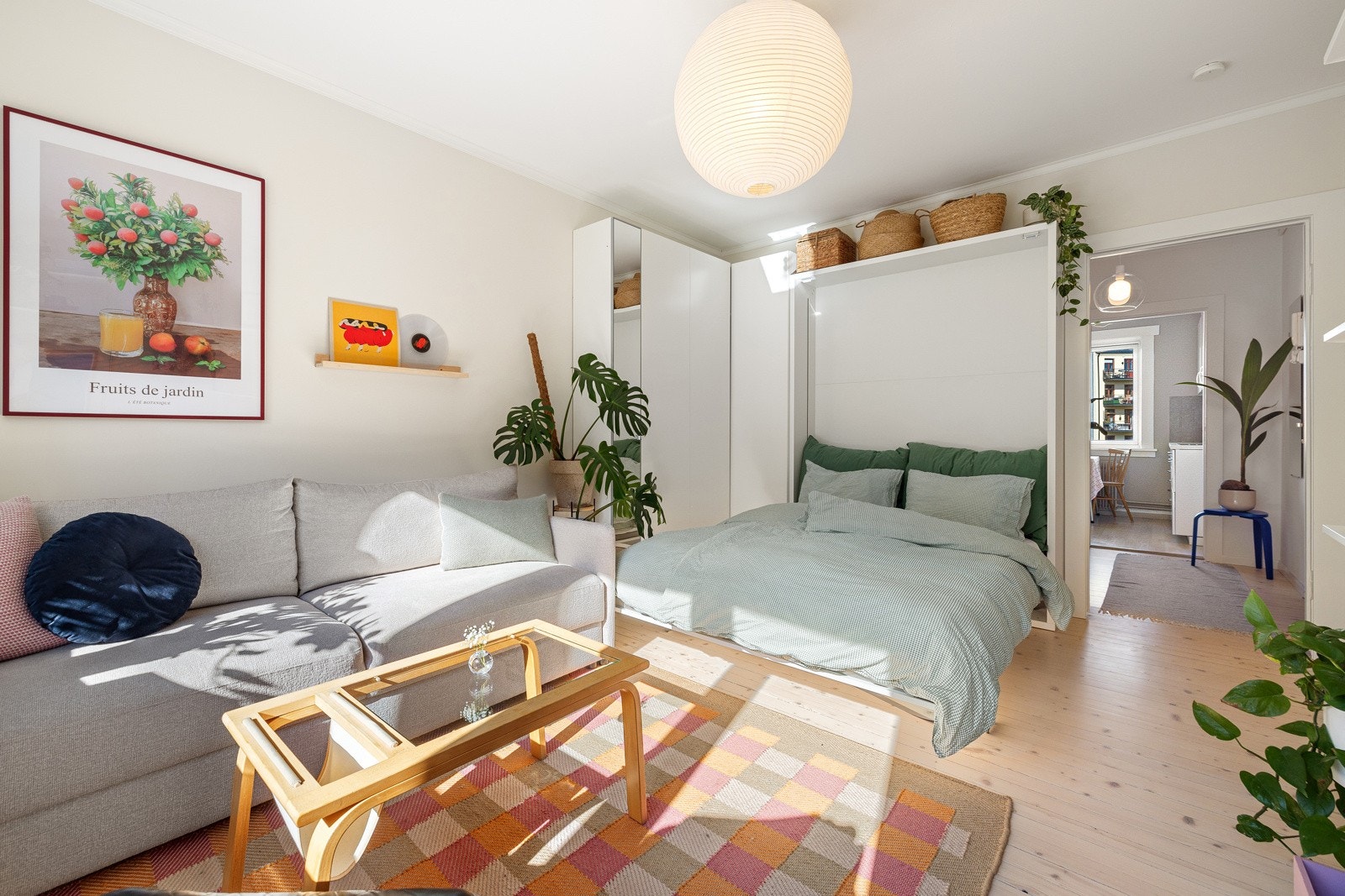 Praktisk murphy-bed som er nedfellbar. Galleribilde