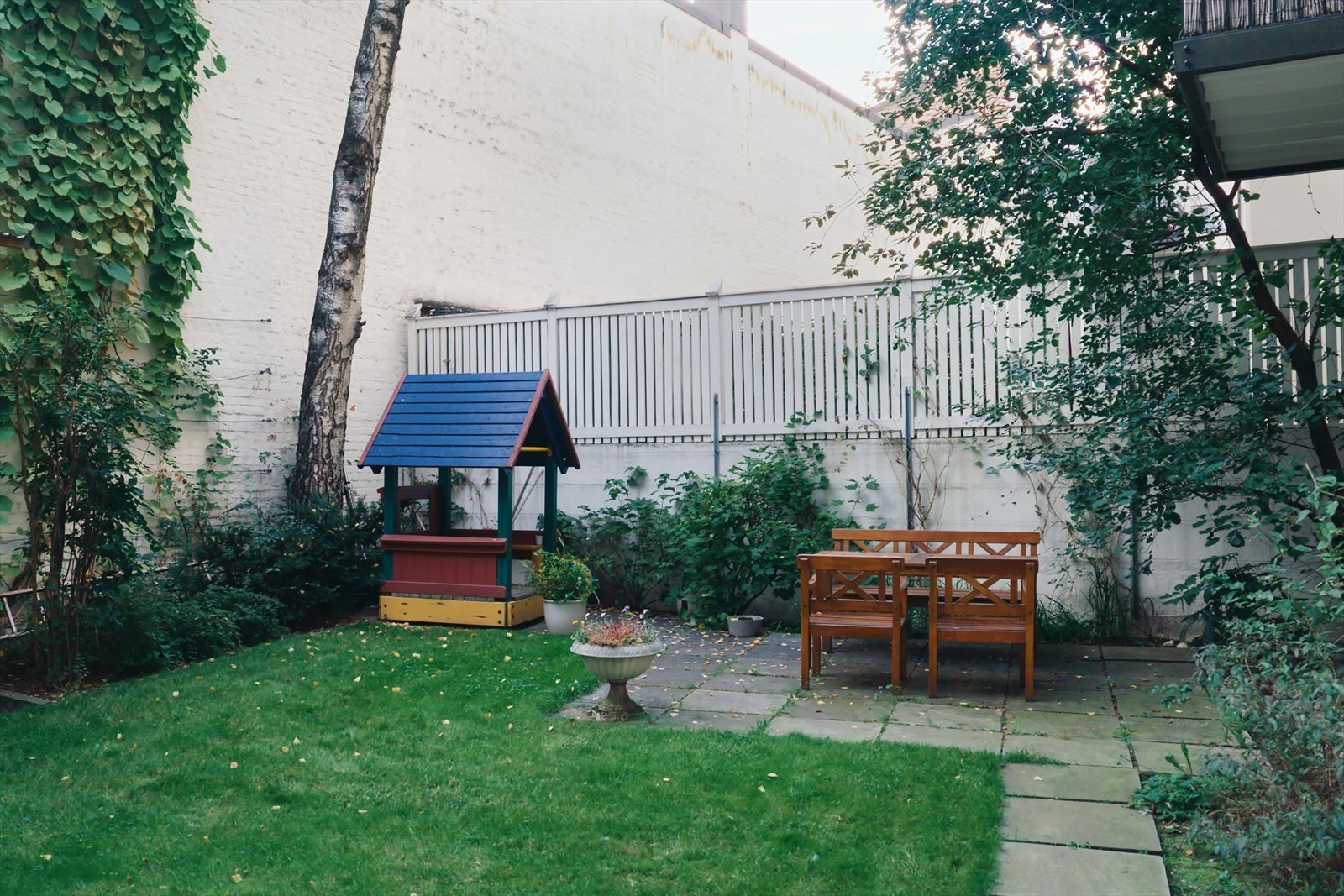 Sameiets hyggelige bakgård. Galleribilde