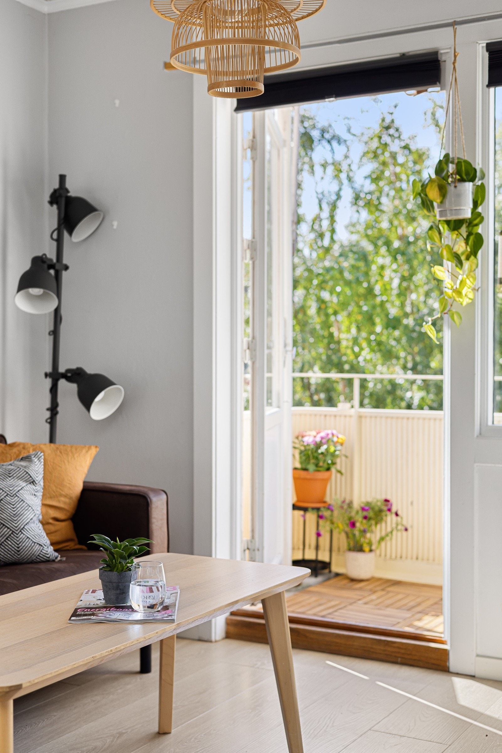 Fra stuen har du utgang til en flott og solrik vestvendt balkong på ca. 4m². Galleribilde