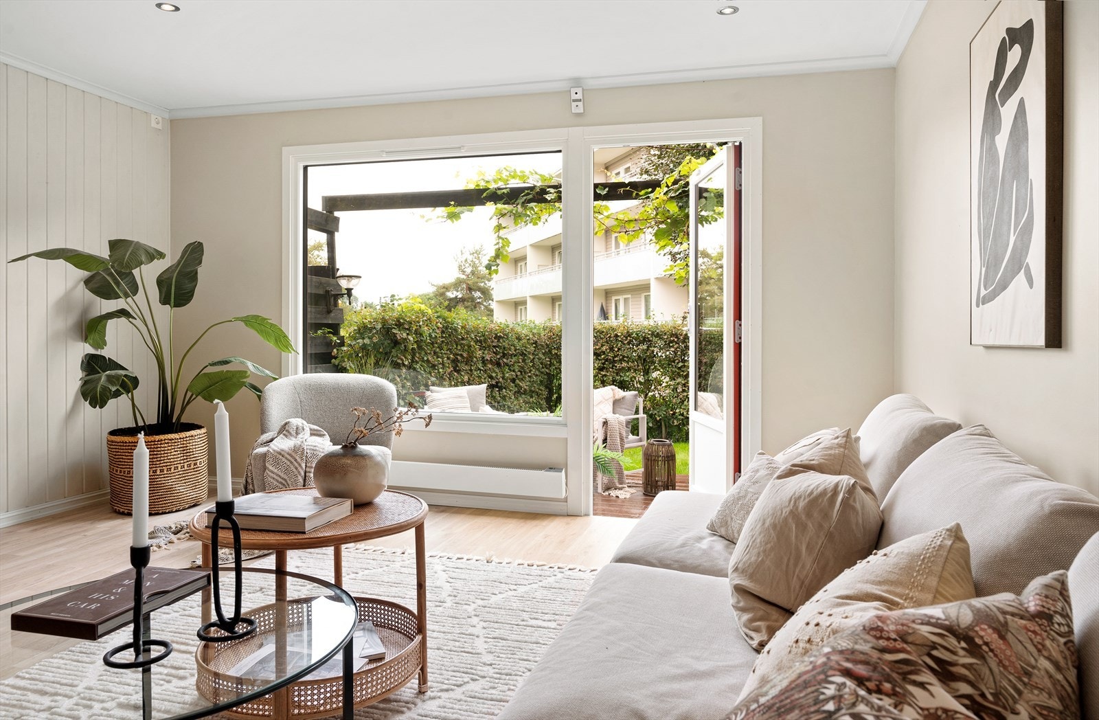 Stuen er enkel å innrede og har derfor flere innredningsmuligheter. Galleribilde