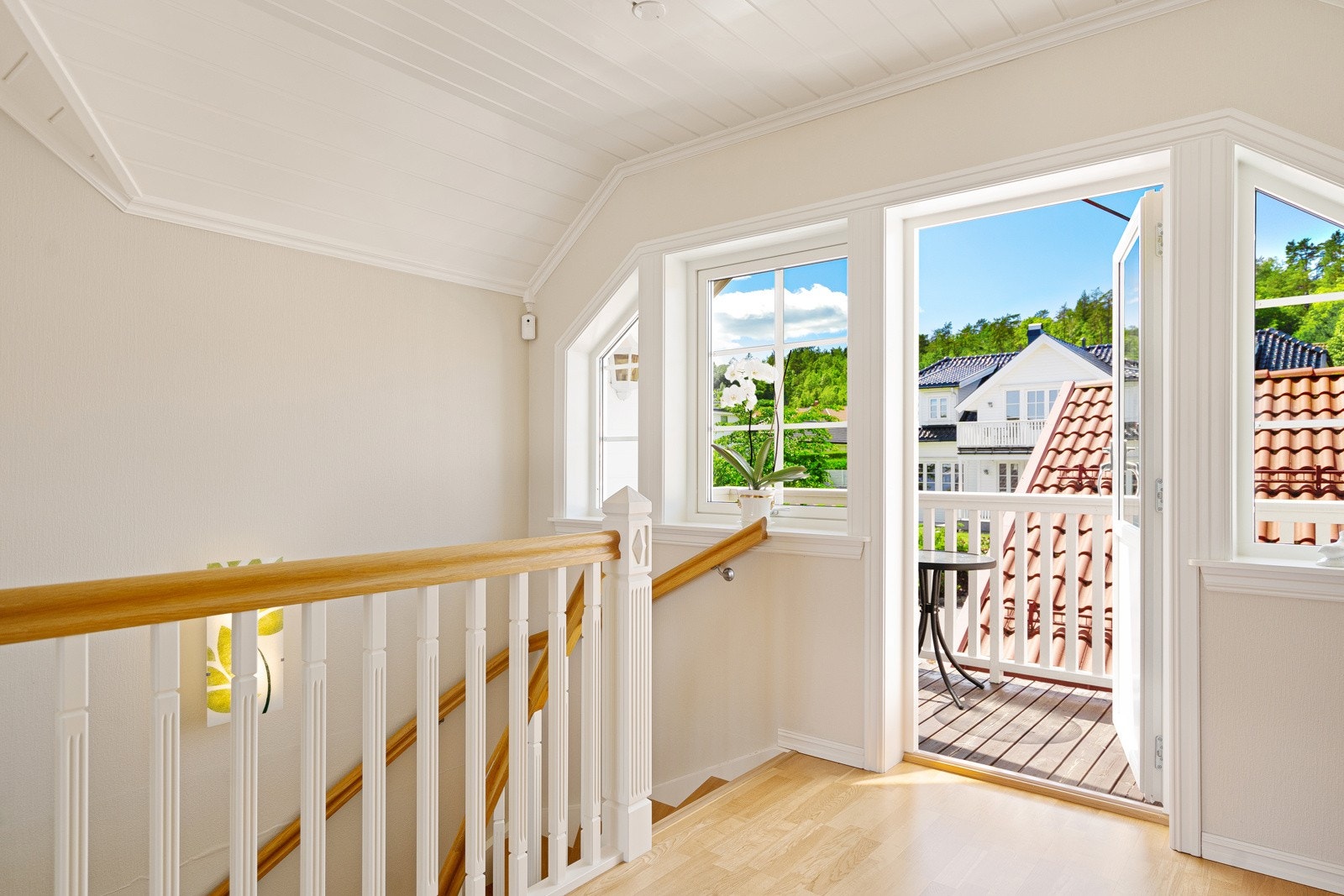 Utgang til vestvendt balkong Galleribilde