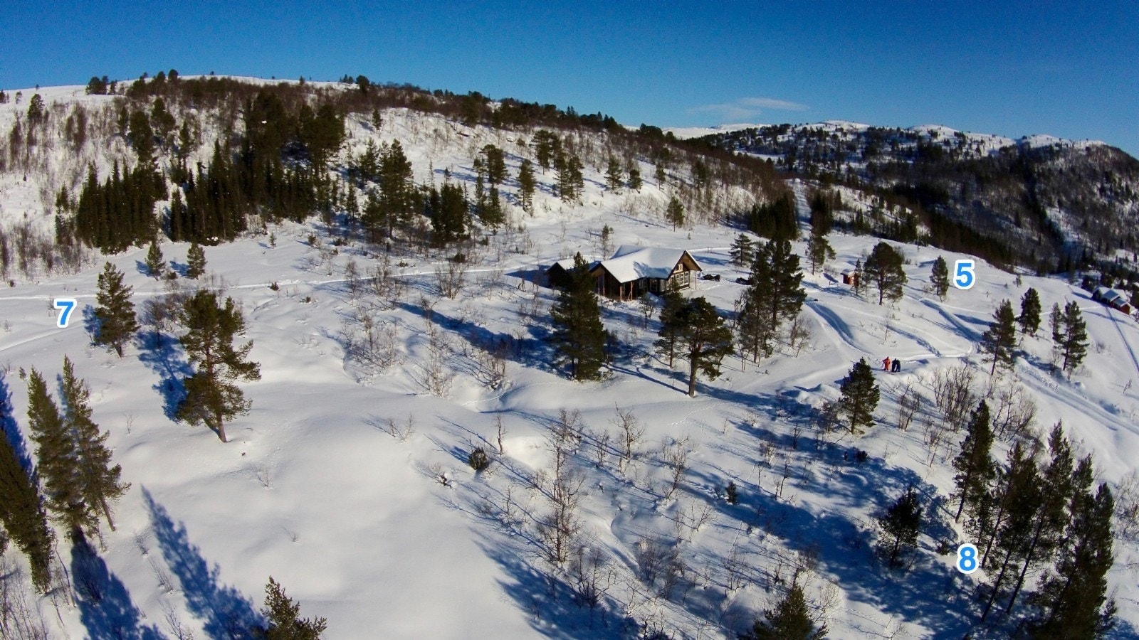 Utsikt mot nord bebygde tomt 6 og tomtene 5, 7 og 8 Galleribilde
