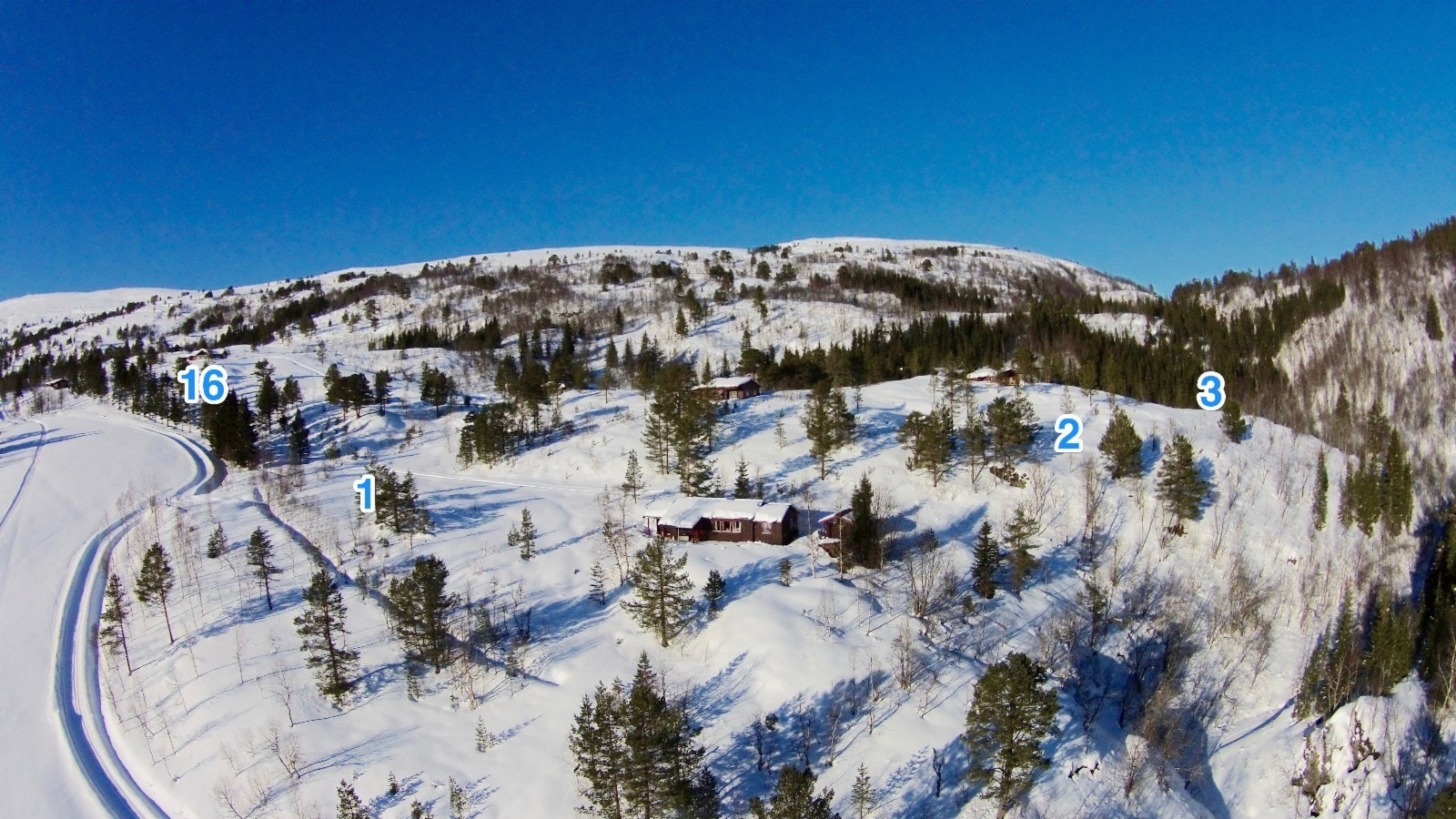 Utsikt mot nord og tomtene 1, 2, 3 og 16 Galleribilde