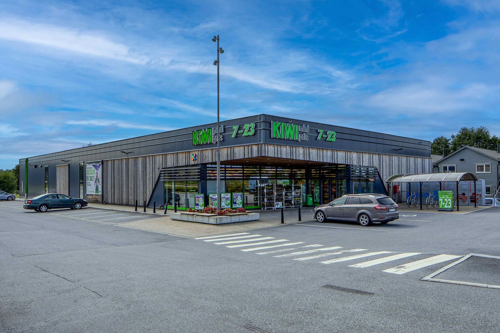 Den nye dagligvareforretningen på Saltnes ligger kun noen hundre meter unna. Galleribilde