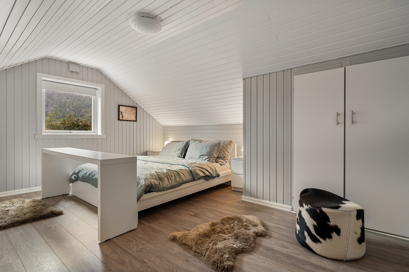 Soverommene i 2. etasje har et areal på 13 m² og 10 m². Galleribilde
