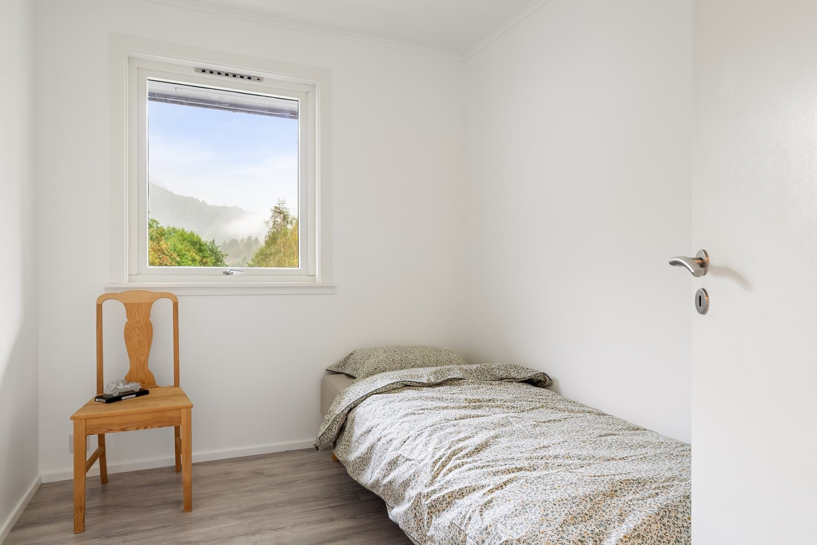 Etasjens øvrige soverom er på 7,4 m², 6,3 m² og 6,9 m². Galleribilde