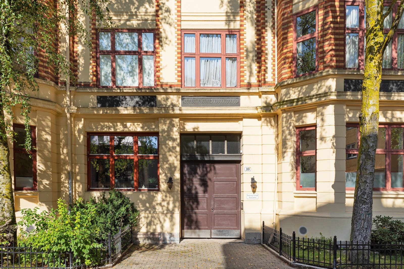 Leiligheten har en rolig og usjenert beliggenhet helt skjermet for støy i et attraktivt og sentralt område på Majorstuen i ett av Oslos mest etterspurte nabolag Galleribilde