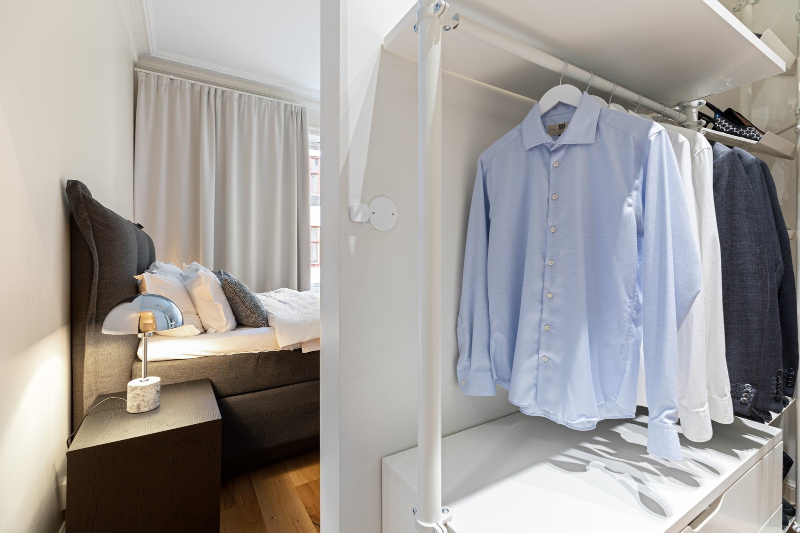 Praktisk walk-in closet med belysning Galleribilde