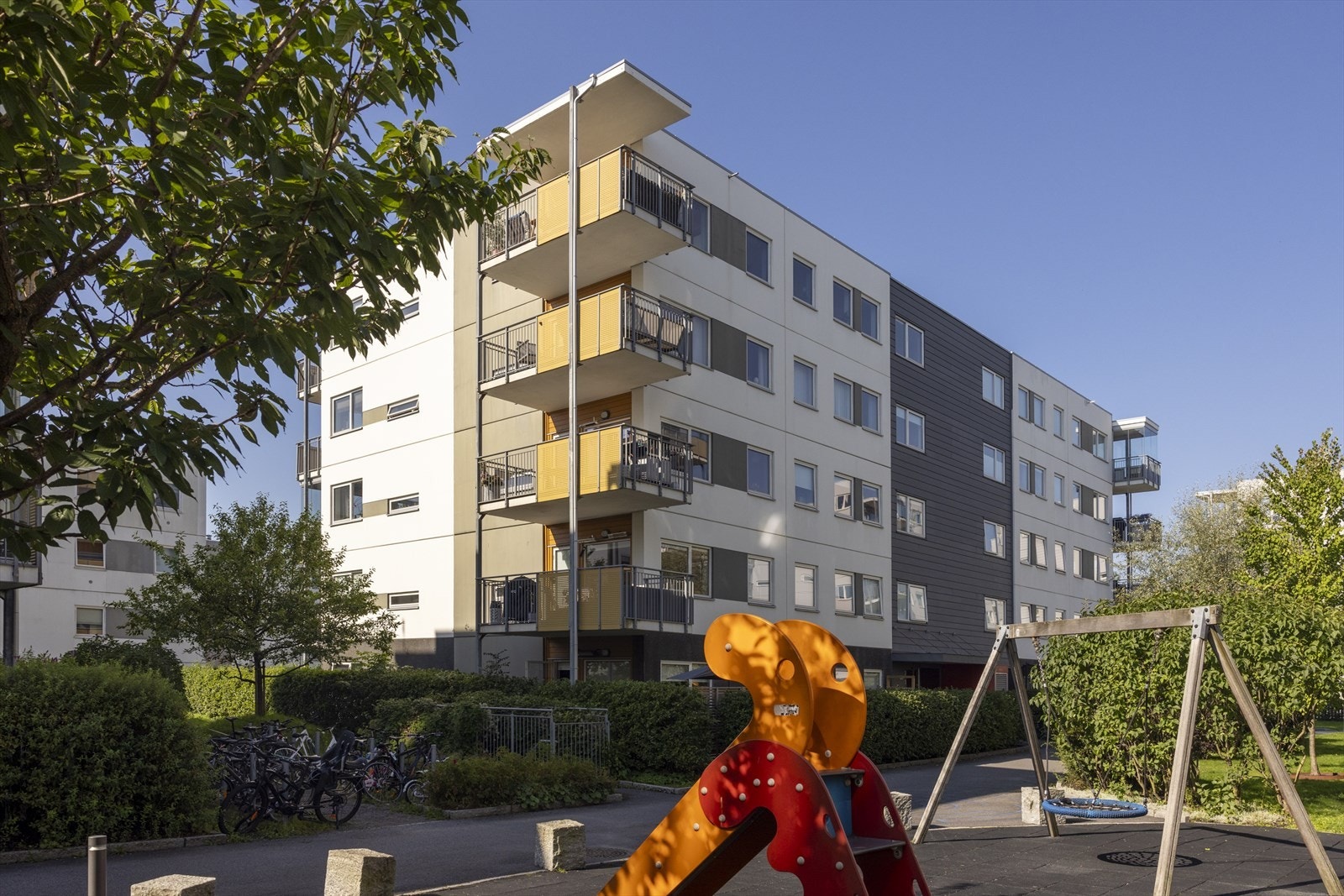 Frydenberg ligger på kanten mellom Løren og Grünerløkka så her bor du så sentralt som du kan, men likevel i grønne og hyggelige omgivelser. Galleribilde