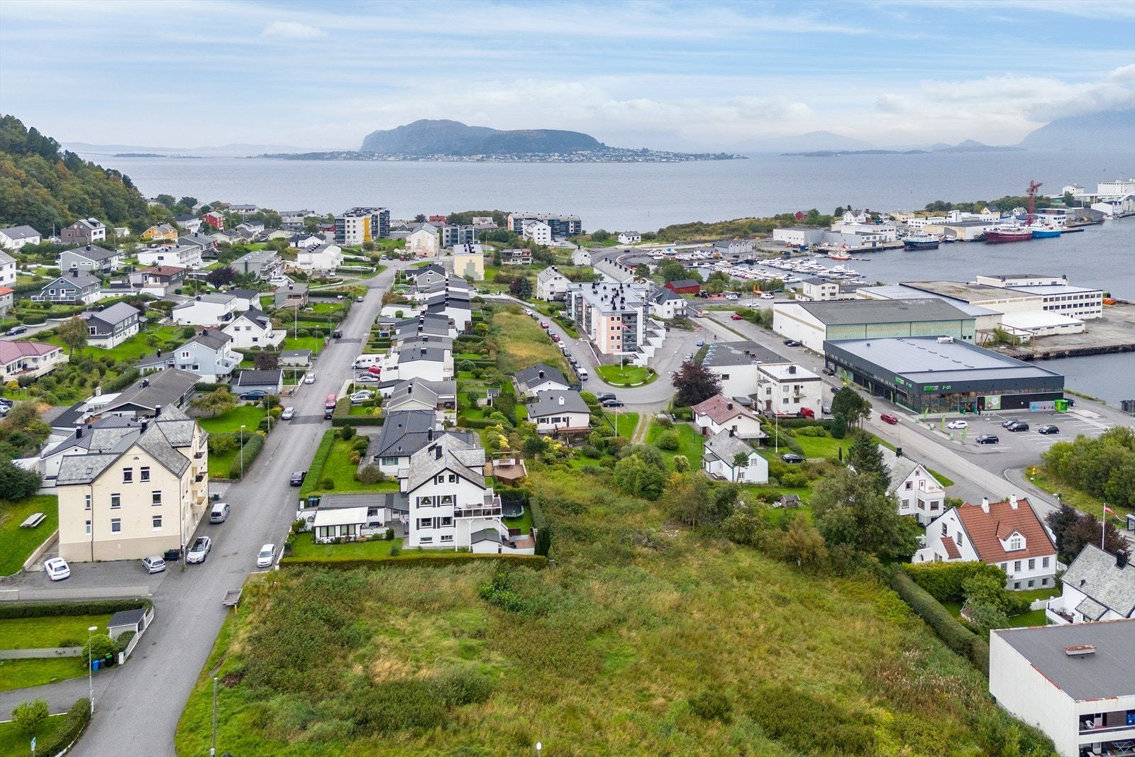 Dronebilde av nærmiljøet Galleribilde