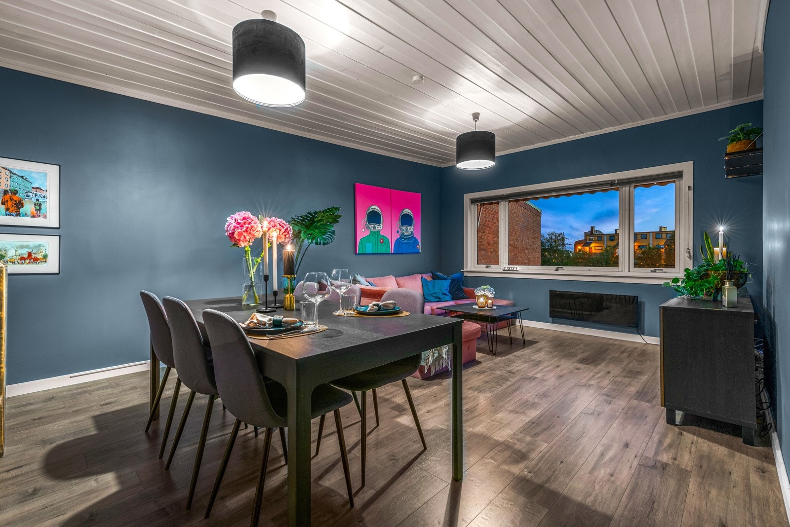 Selger opplyser om et strømforbruk på ca. 8 700 kWh kWh pr. år. Dette utgjør ca. kr. 12 400,- pr. år. Galleribilde