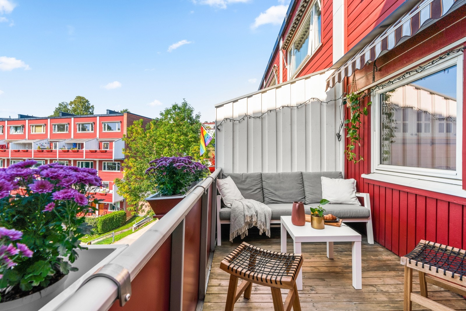 Velkommen til Rådyrveien 3A! En nydelig 4-roms leilighet på barnevennlige Veitvet. Galleribilde