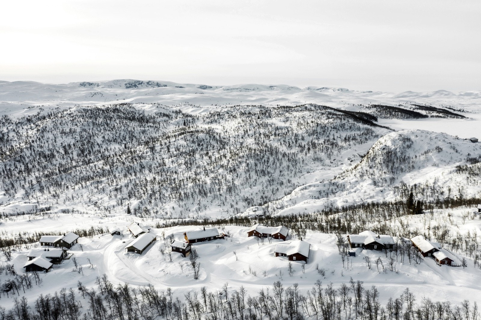 Tverrlie er omringet av flotte høyfjellsområder på flere kanter. Velkommen til visning! Galleribilde