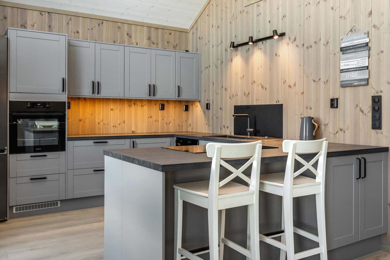 tvl-020223-inne2_5100 Galleribilde