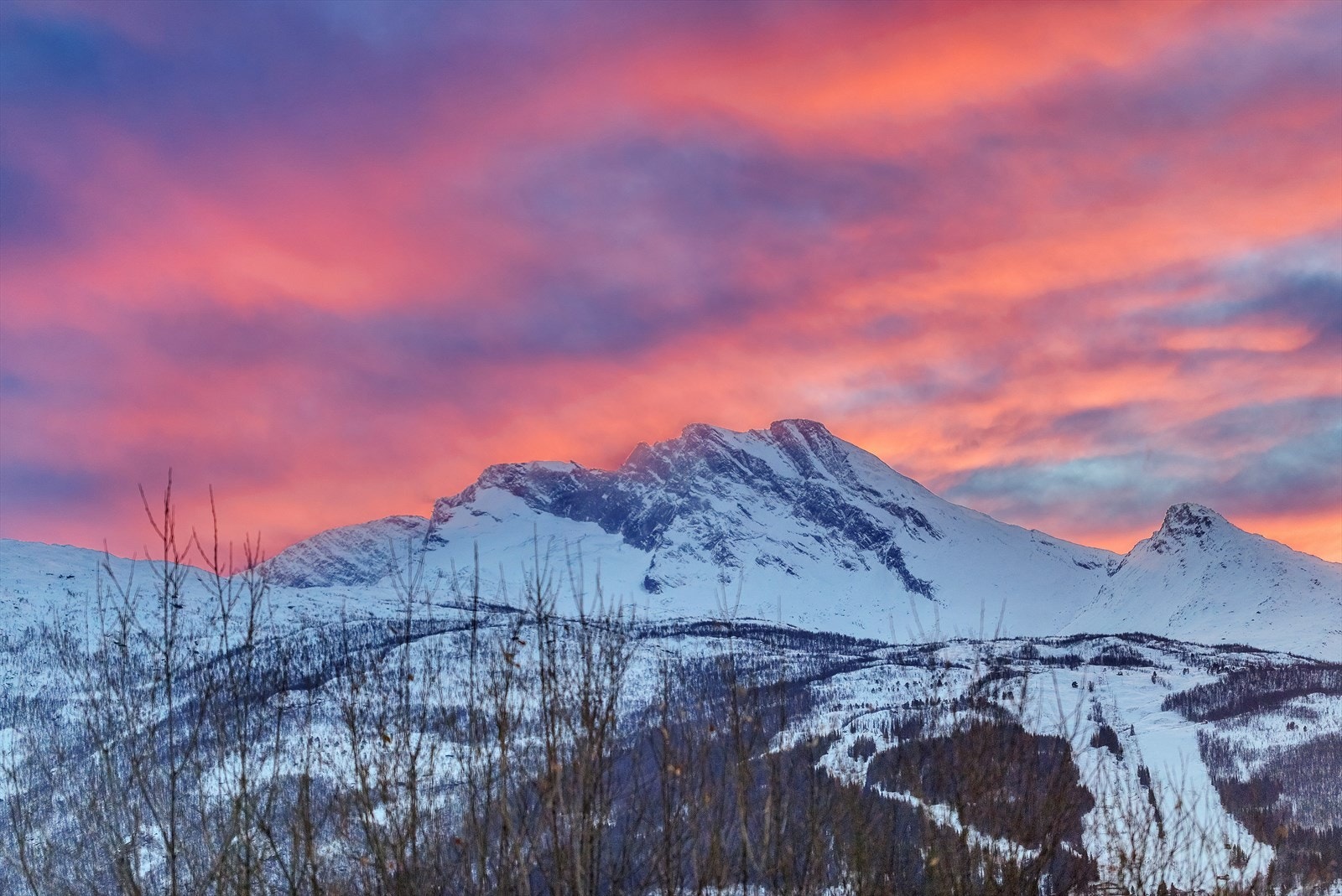 Fra veranda kan du se "Den sovende dronning" Galleribilde
