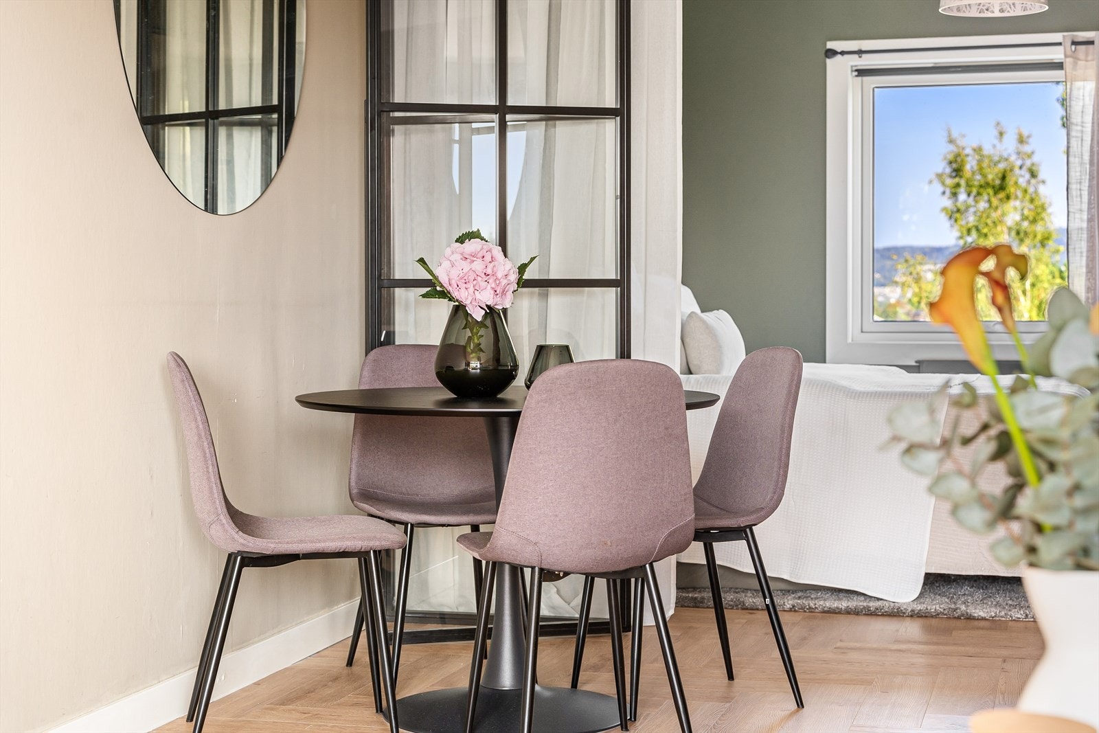 Det er ingen innsyn, og veldig gode solforhold. Galleribilde