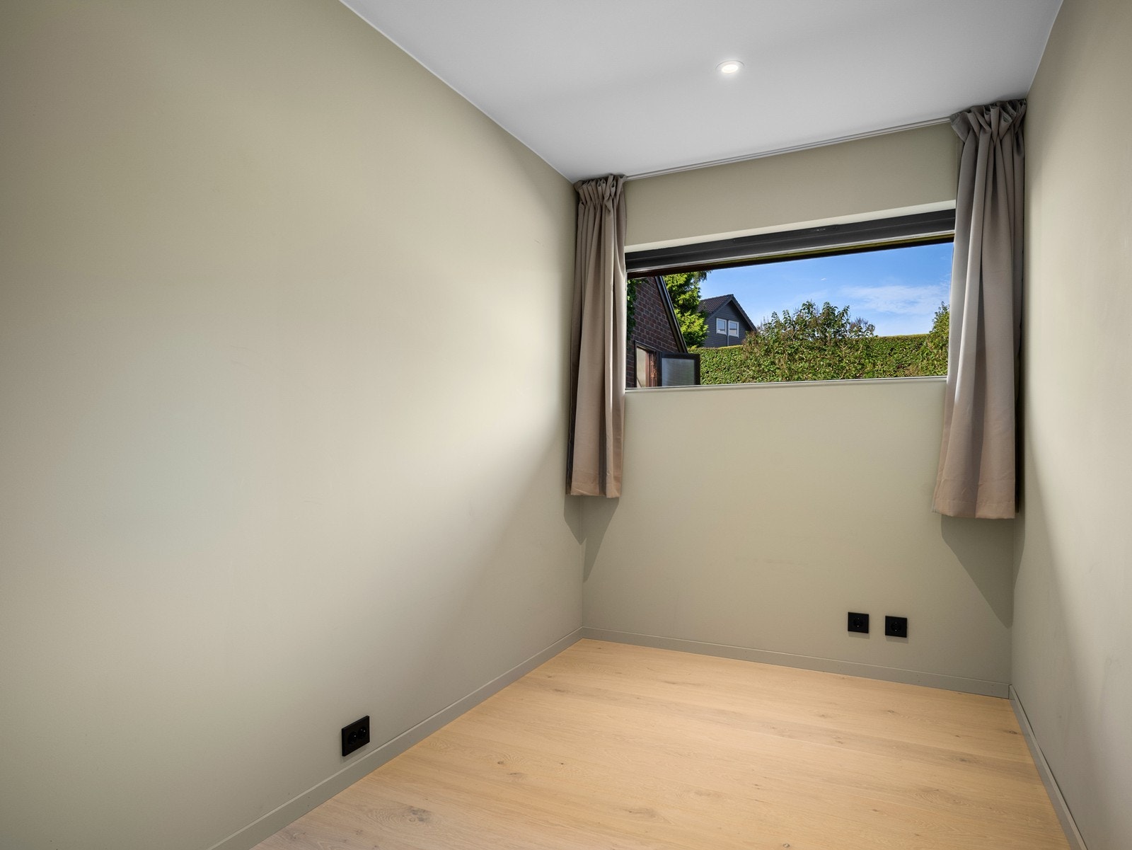 Soverom 1 av 3 i 1. etasje. Galleribilde