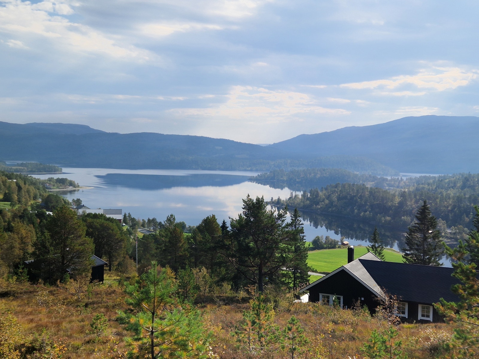 Utsikt over Søvatnet. Foto: Grunneier Galleribilde