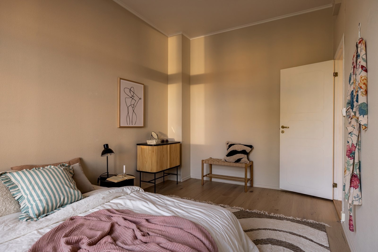 De lyse overflatene gjør det enkelt å innrede etter eget ønske og behov. Galleribilde