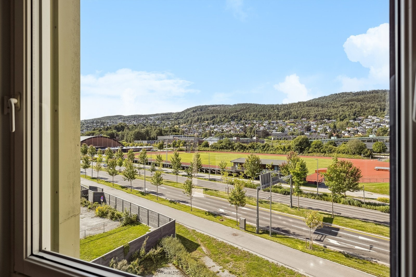 Fin utsikt fra stue. Galleribilde