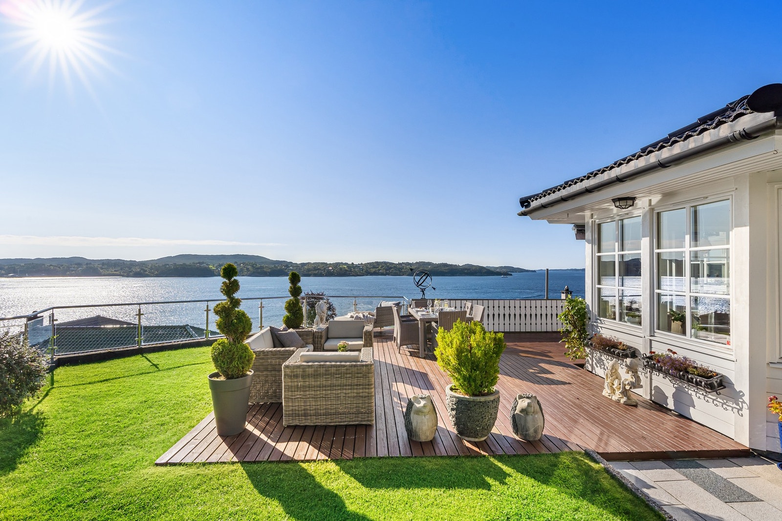 Velkommen til Ytre Morvik 44, en særdeles flott beliggende enebolig med utsikt over Byfjorden Galleribilde