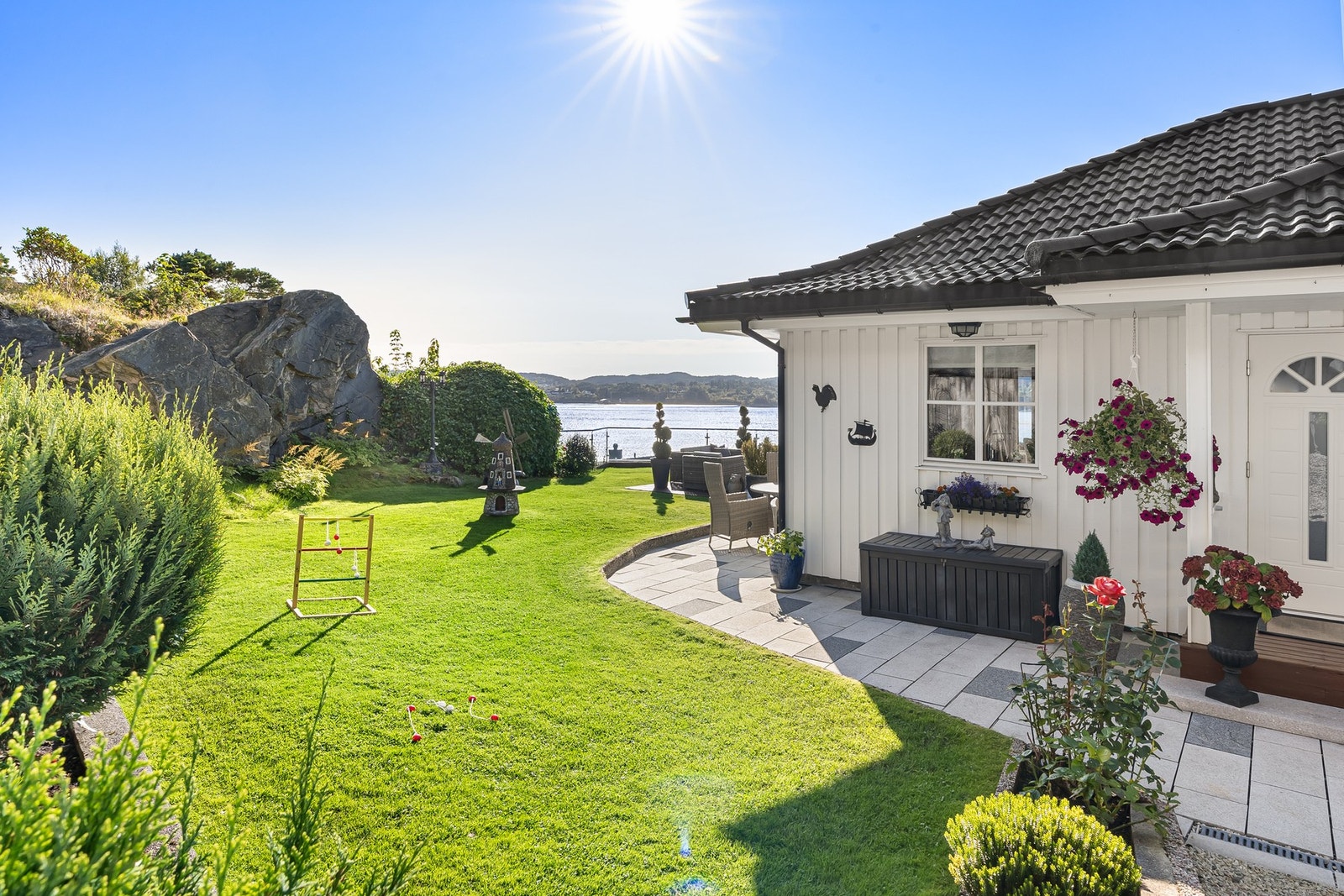 Meget pen og velholdt tomt med sol fra 09:00-23:00 sommerstid Galleribilde