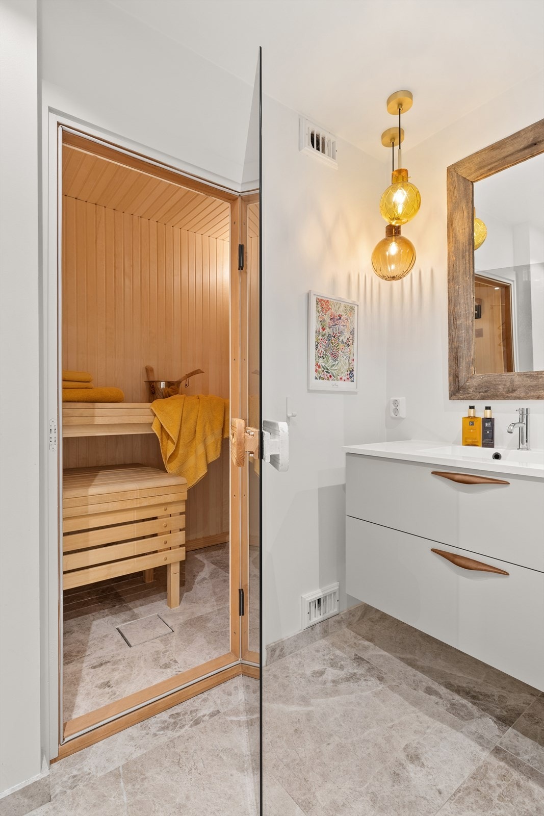 Badstue i forbindelse med baderommet i u. etasjen. Galleribilde