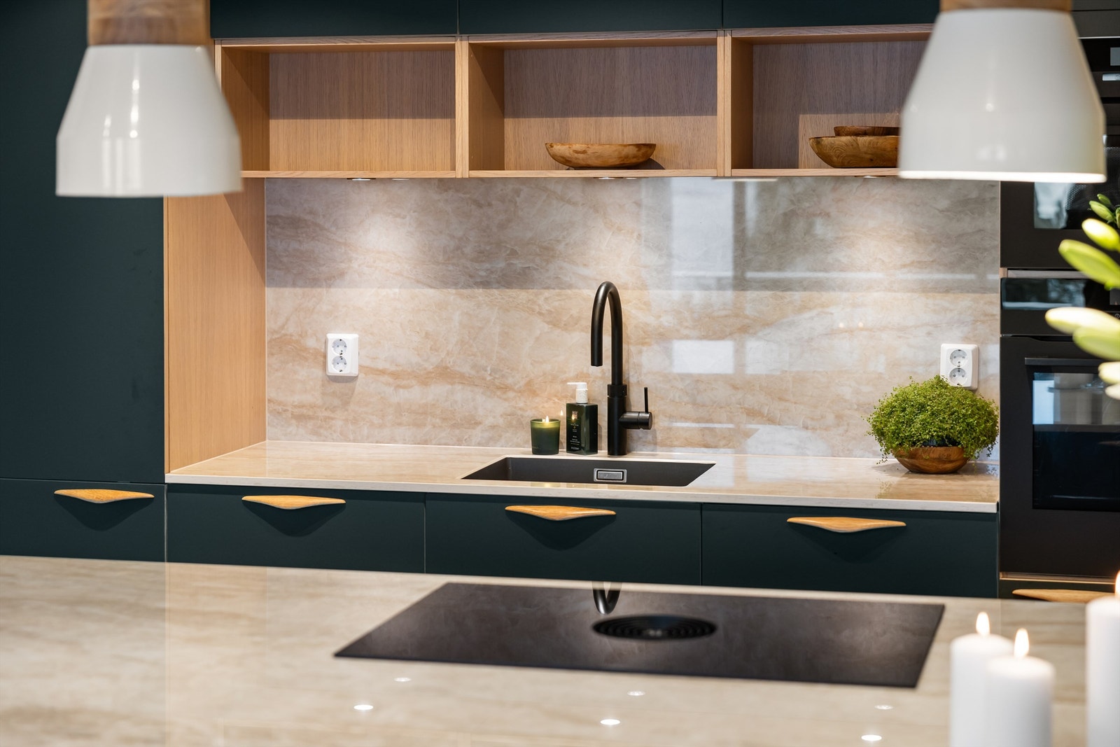 Hvitevarer og armaturer av svært høy kvalitet. Galleribilde