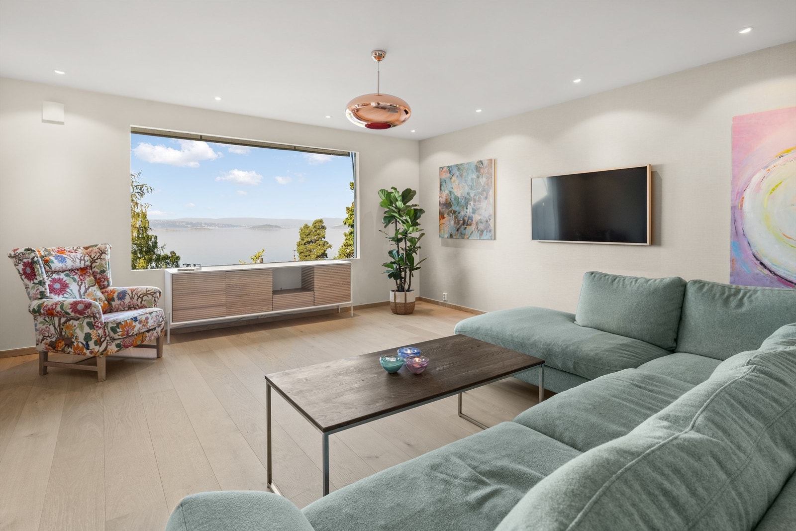 Stue i 2. etasje. Galleribilde