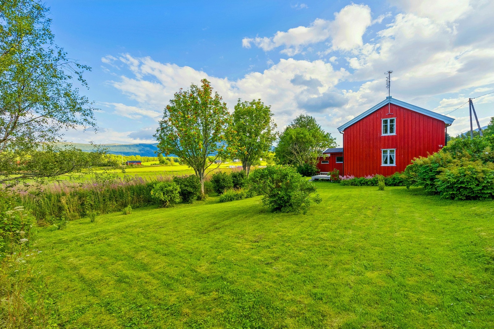 Fritidsbolig fra 1910 med potensiale - muligheter for å sette sitt eget preg Galleribilde