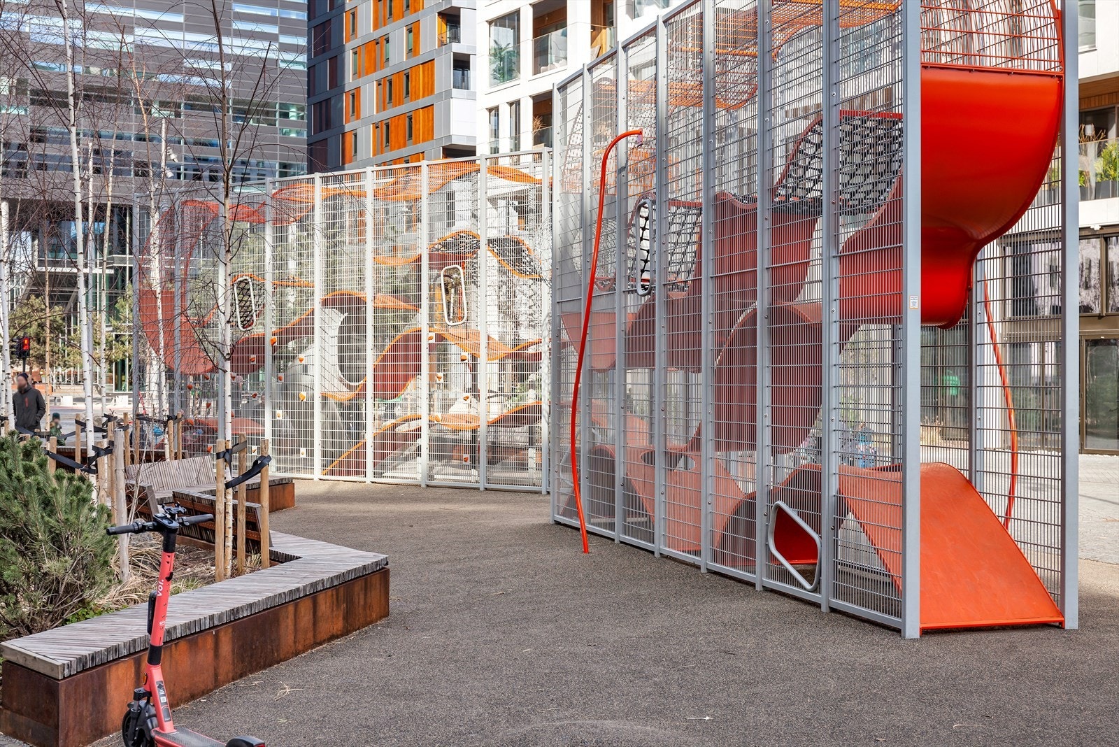 Populær lekeplass for de små rett utenfor Galleribilde