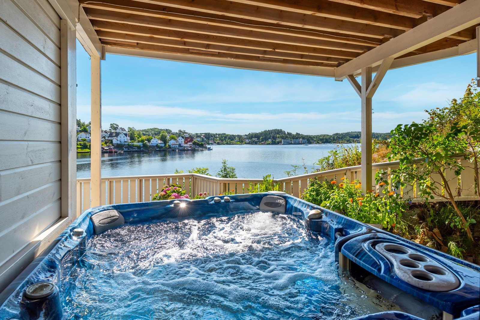 Jacuzzi med upåklagelig utsikt! Galleribilde